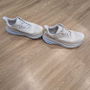 Hoka Clifton 9 Running Shoes